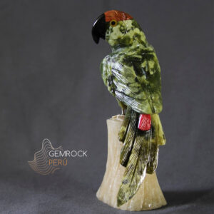 Beautiful hand-carved parrot of different stones DAtGu03