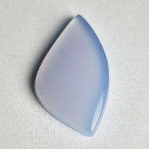 Top-quality Blue Chalcedony cabochon (001)